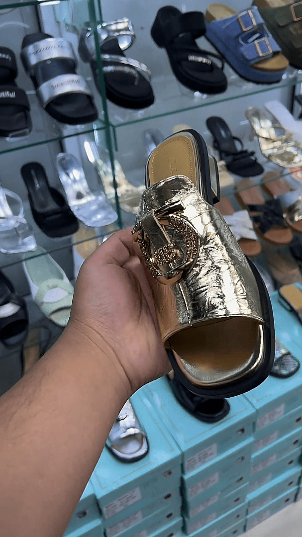 Stylish shiny patent leather block heel slides