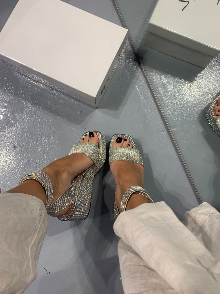 Sparkling crystal sandals