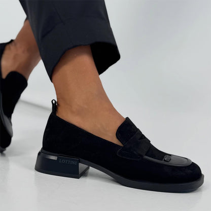 Square-toe Low-heel Loafers