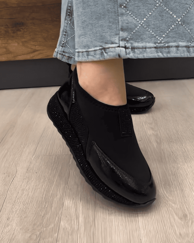 Women's rhinestone patent leather slip-on casual shoes