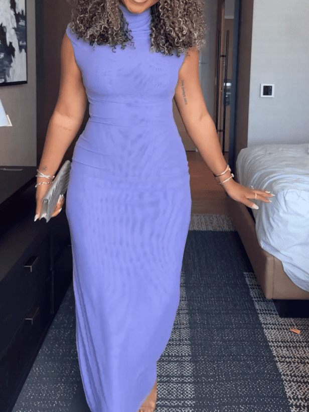 Solid Color Round Neck Sleeveless Maxi Dress