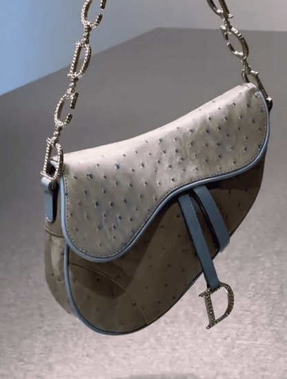 Saddle Vintage ostrich handbag