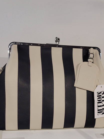 Embossed Premium Leather Kisslock Bag