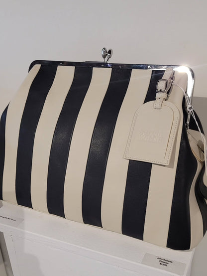 Embossed Premium Leather Kisslock Bag