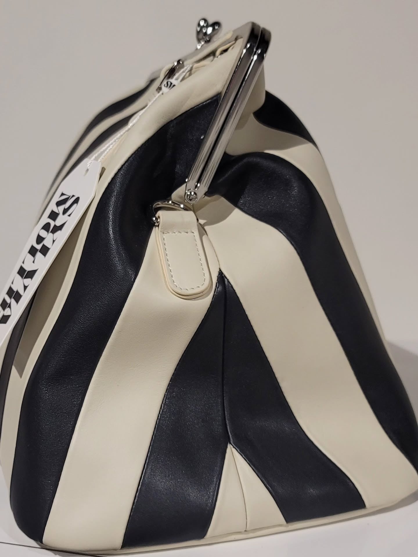 Embossed Premium Leather Kisslock Bag