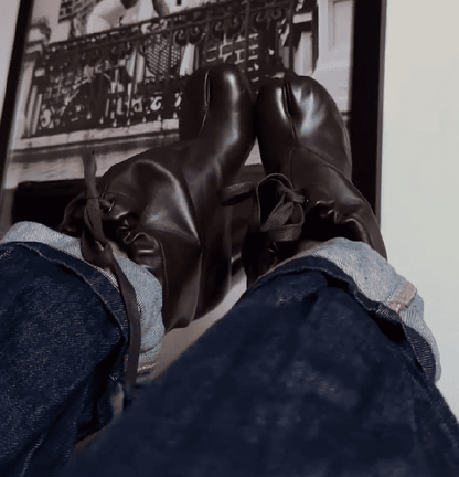 Drawstring Split-Toe Boots